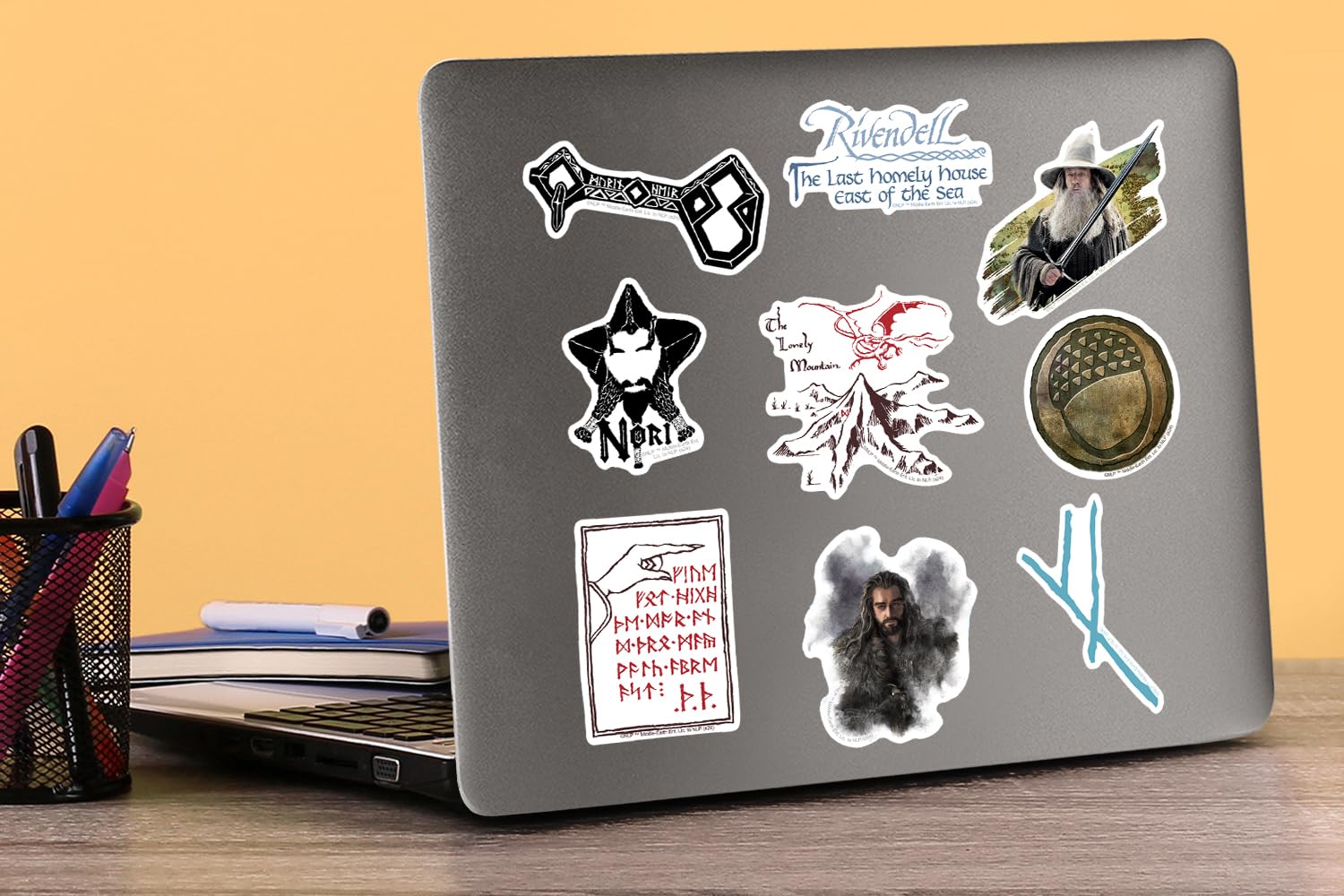 Amazon.com: The Hobbit: an Unexpected Journey 50ct Vinyl Large